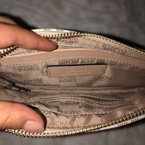 Michael Kors Bags - Brand new Michael Kors wallet Michael Kors Bags - Brand new Michael Kors wallet